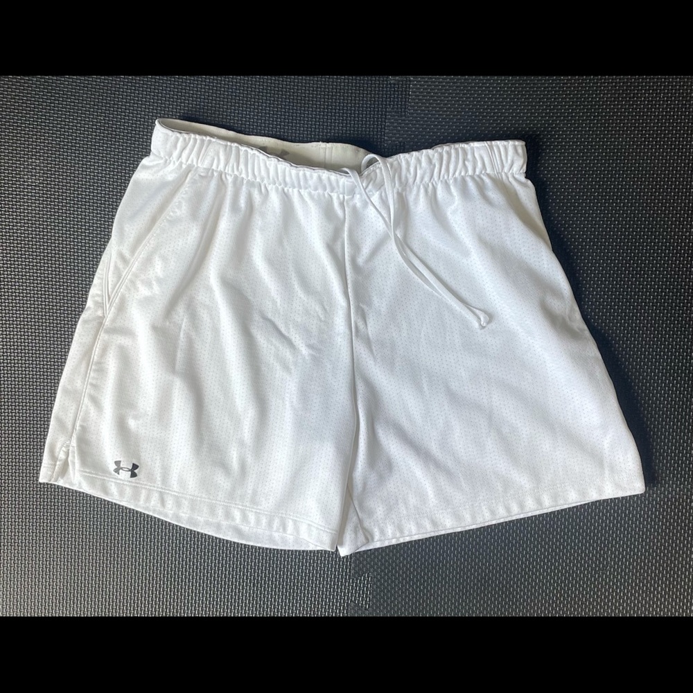 Men's UNDER ARMOUR White Drawstring Athletic Shorts